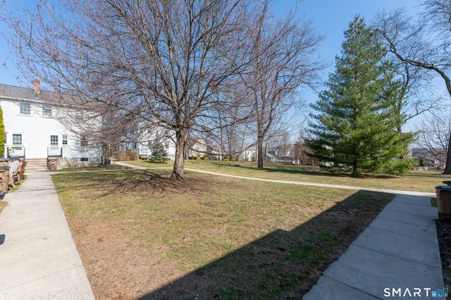 221 Sylvan Knoll Road, Stamford, CT 06902