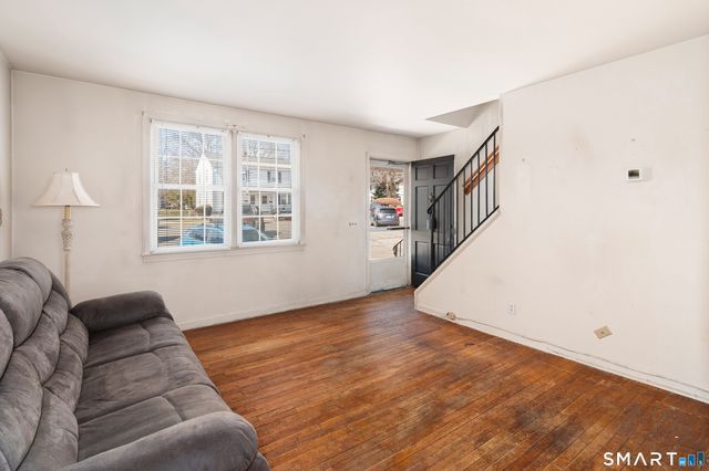 221 Sylvan Knoll Road, Stamford, CT 06902