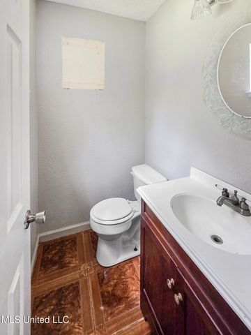 1925 C W Webb Road, Gautier, MS 39553