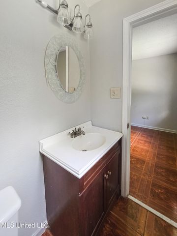 1925 C W Webb Road, Gautier, MS 39553