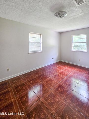1925 C W Webb Road, Gautier, MS 39553