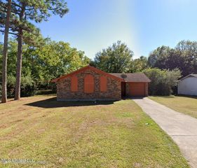 1925 C W Webb Road, Gautier, MS 39553
