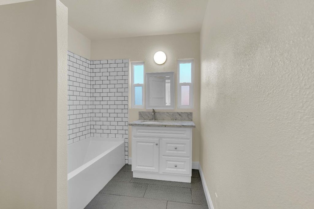 Image 21 of property listing at 3824 Arden Drive S, Fresno, CA 93703