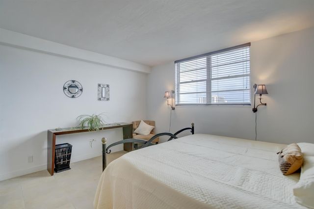 3000 S Ocean Drive 1100, Hollywood, FL 33019