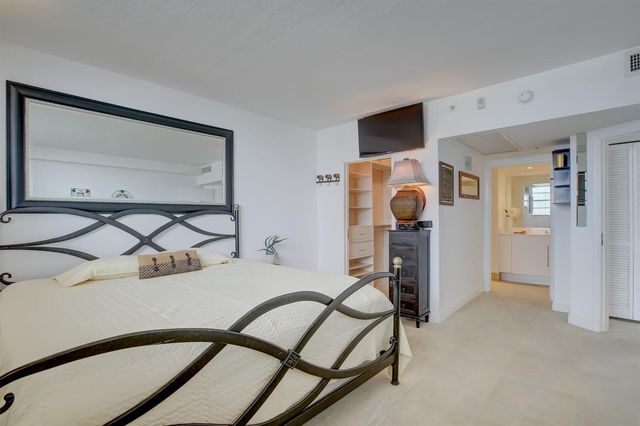 3000 S Ocean Drive 1100, Hollywood, FL 33019
