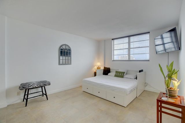 3000 S Ocean Drive 1100, Hollywood, FL 33019