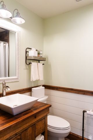 6061 S DEE PARK DR, Taylorsville, UT 84129