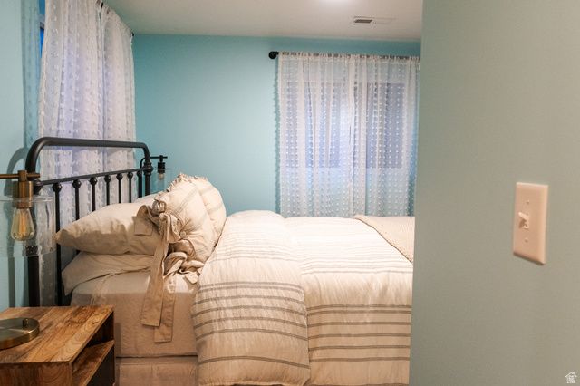 6061 S DEE PARK DR, Taylorsville, UT 84129