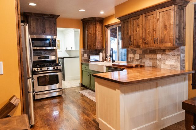 6061 S DEE PARK DR, Taylorsville, UT 84129