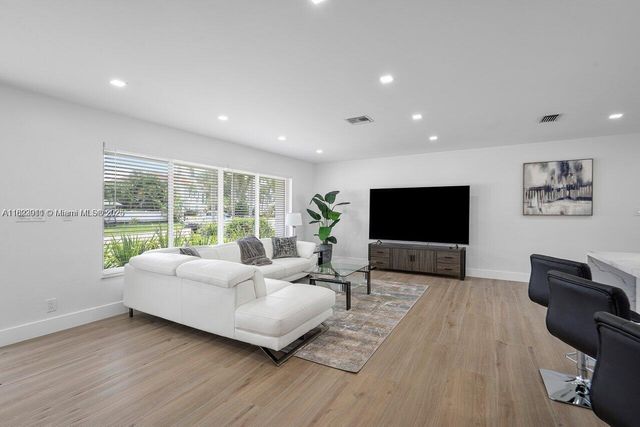 6991 NE 7th Ave 0, Boca Raton, FL 33487