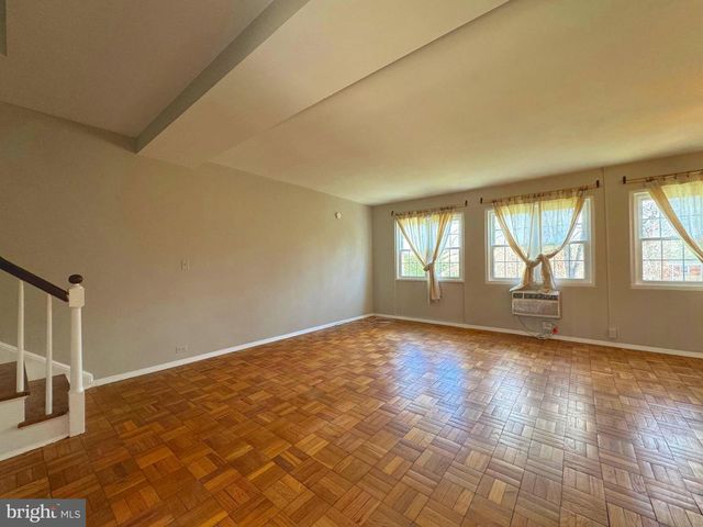 1726 PRESTON RD, Alexandria, VA 22302