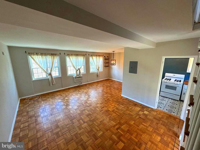 1726 PRESTON RD, Alexandria, VA 22302