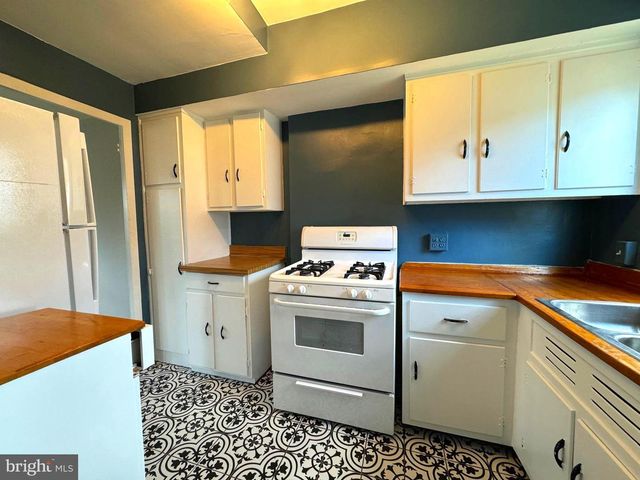 1726 PRESTON RD, Alexandria, VA 22302