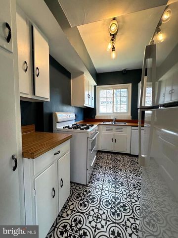 1726 PRESTON RD, Alexandria, VA 22302