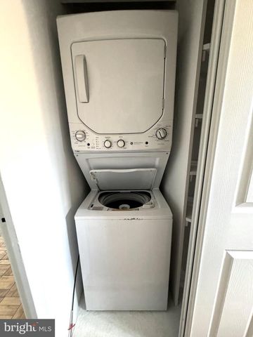 1726 PRESTON RD, Alexandria, VA 22302