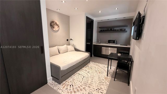 1024 Lenox Ave 8, Miami Beach, FL 33139
