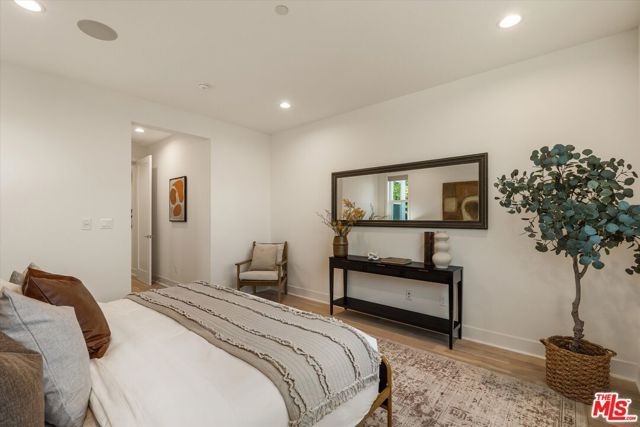 1741 S Marvin Avenue, Los Angeles, CA 90019