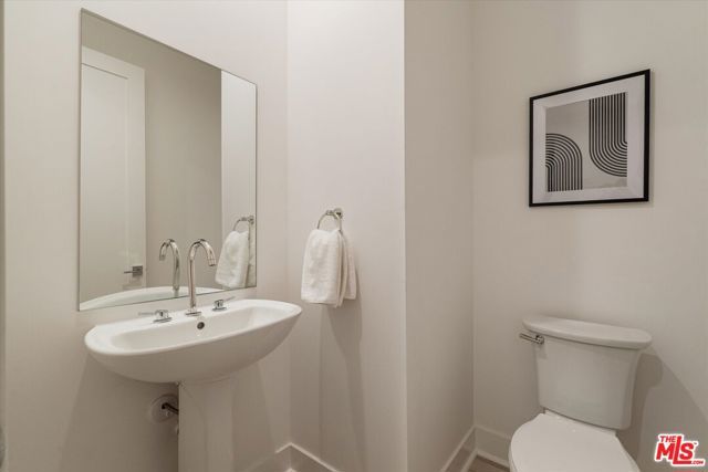 1741 S Marvin Avenue, Los Angeles, CA 90019