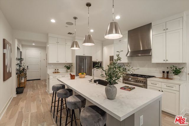 1741 S Marvin Avenue, Los Angeles, CA 90019