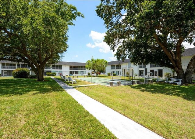 105 47TH AVENUE DRIVE W 377, Bradenton, FL 34207