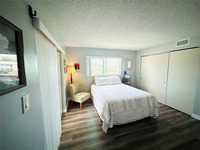 105 47TH AVENUE DRIVE W 377, Bradenton, FL 34207