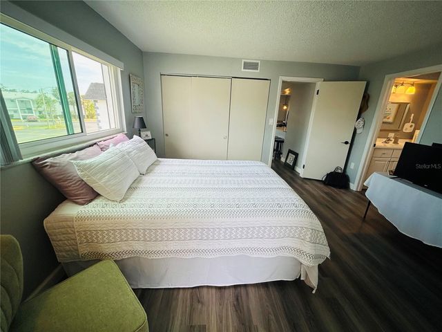 105 47TH AVENUE DRIVE W 377, Bradenton, FL 34207