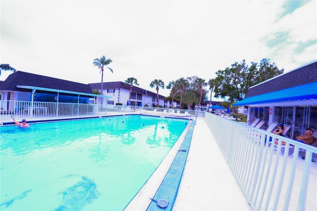 105 47TH AVENUE DRIVE W 377, Bradenton, FL 34207