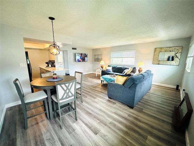 105 47TH AVENUE DRIVE W 377, Bradenton, FL 34207