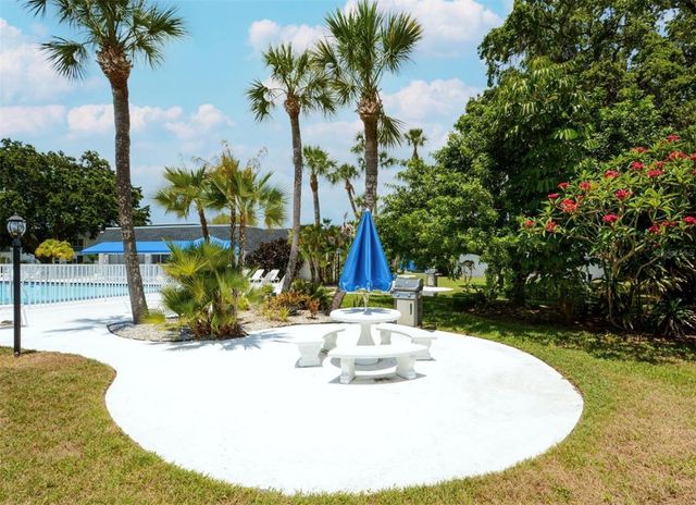 105 47TH AVENUE DRIVE W 377, Bradenton, FL 34207
