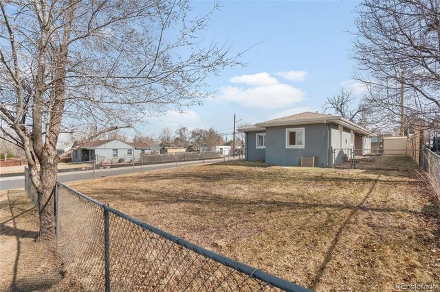 2900 E 36th Avenue, Denver, CO 80205