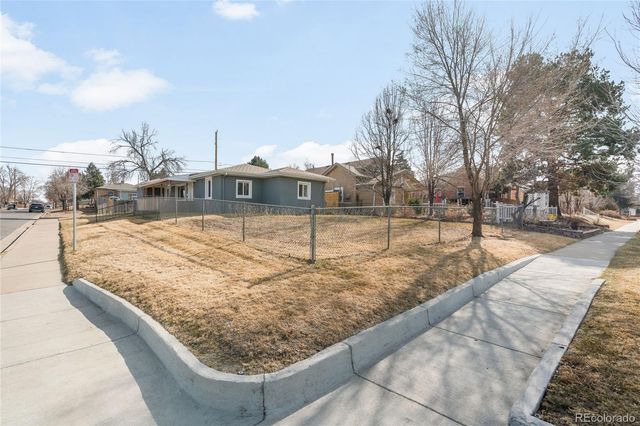 2900 E 36th Avenue, Denver, CO 80205