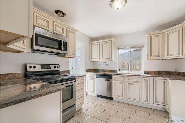 2900 E 36th Avenue, Denver, CO 80205