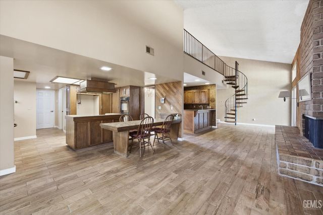 7700 Las Cruces Avenue, Bakersfield, CA 93309