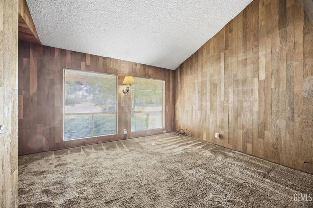 7700 Las Cruces Avenue, Bakersfield, CA 93309