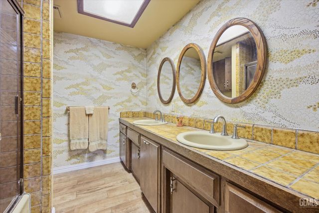 7700 Las Cruces Avenue, Bakersfield, CA 93309