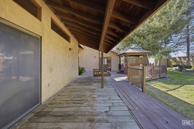 7700 Las Cruces Avenue, Bakersfield, CA 93309