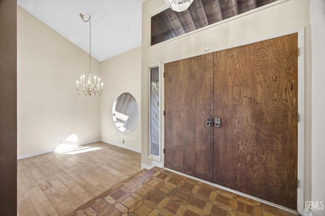 7700 Las Cruces Avenue, Bakersfield, CA 93309