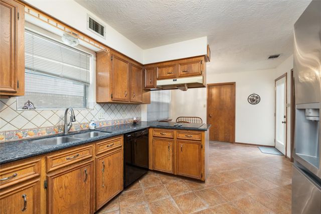 3518 Creekbriar Drive, Houston, TX 77068