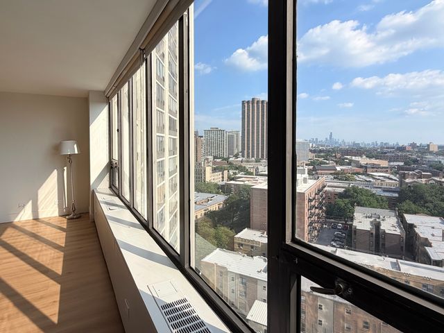 3930 N Pine Grove Avenue 1708, Chicago, IL 60613
