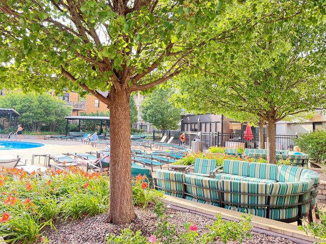 3930 N Pine Grove Avenue 1708, Chicago, IL 60613