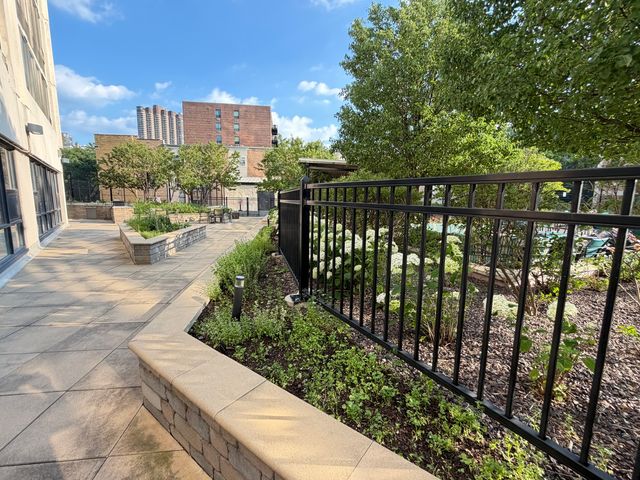 3930 N Pine Grove Avenue 1708, Chicago, IL 60613