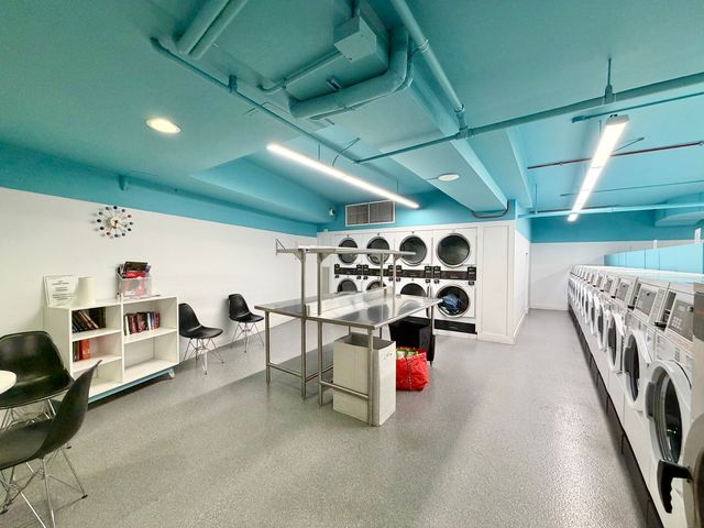 3930 N Pine Grove Avenue 1708, Chicago, IL 60613