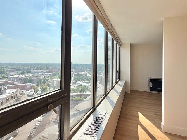 3930 N Pine Grove Avenue 1708, Chicago, IL 60613