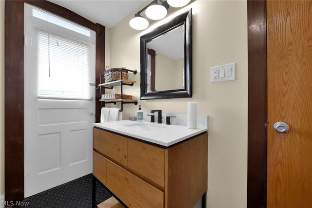 29 Crestview Road, Columbus, OH 43202