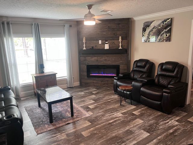 233 Williamson Lake Circle, Conway, SC 29526