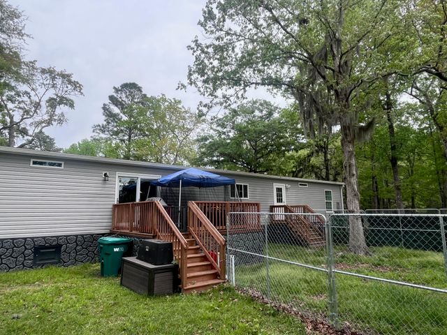 233 Williamson Lake Circle, Conway, SC 29526