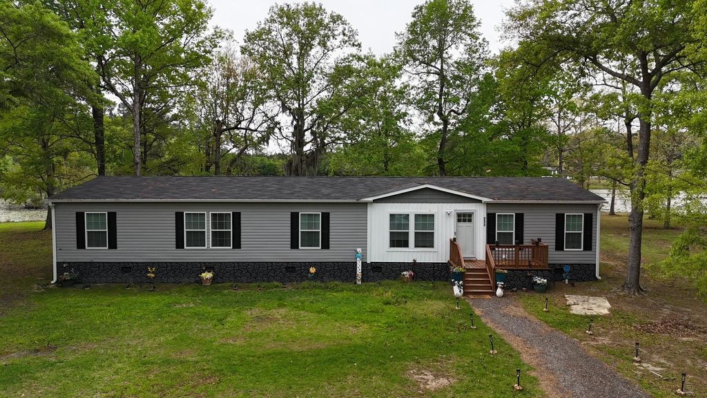 233 Williamson Lake Circle, Conway, SC 29526