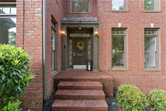 850 Riverhaven Drive, Suwanee, GA 30024