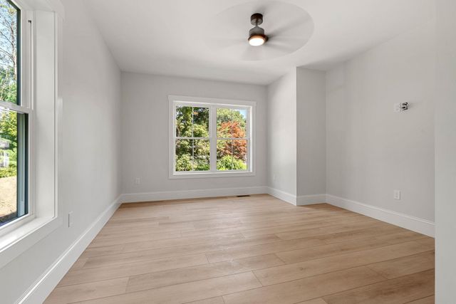 5 Highland Avenue, Salem, NH 03079