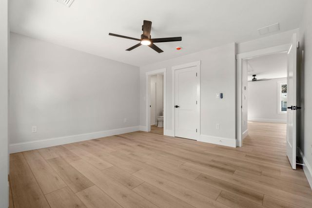 5 Highland Avenue, Salem, NH 03079